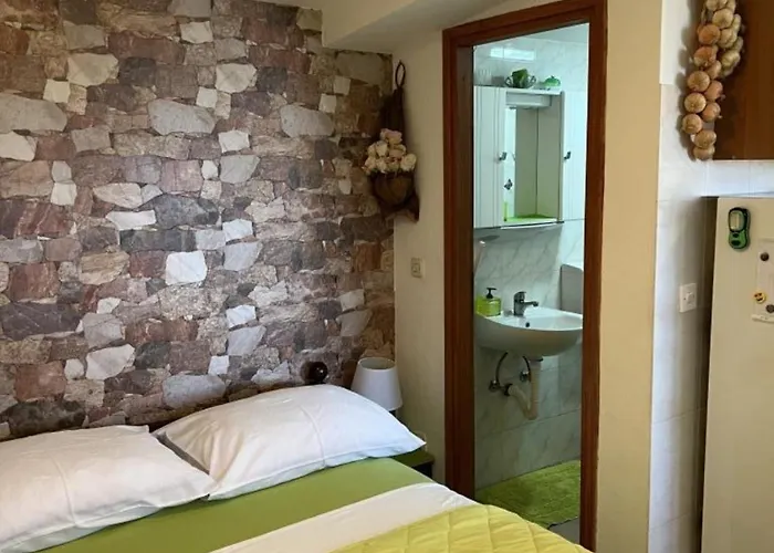 Appartement By The Sea Rastici - Ciovo - 2080